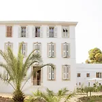 La Batisse En Blanc Otel *