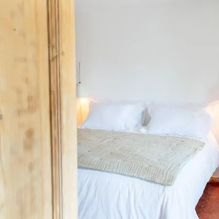 La Batisse En Blanc *