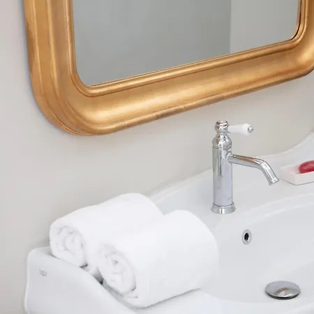 La Batisse En Blanc * Golfe-Juan