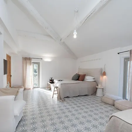 La Batisse En Blanc Hotel
