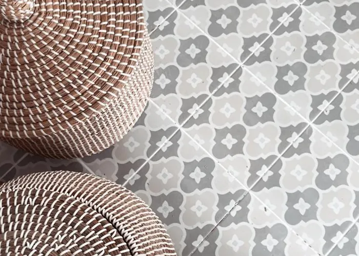 La Batisse En Blanc Гольф-Жуан