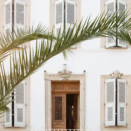 La Bâtisse En Blanc *