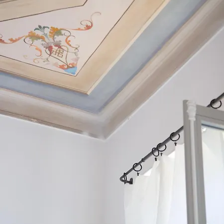 La Bâtisse En Blanc