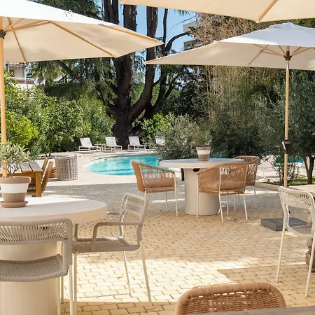 La Batisse En Blanc Hotel